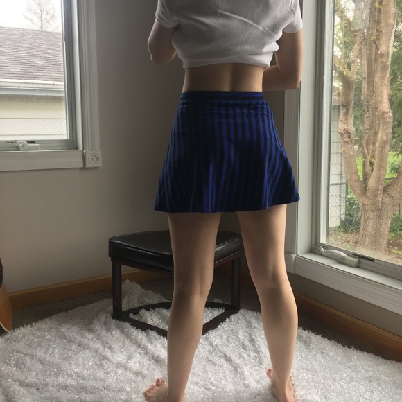 Forever 21 Skirt Size XS - Picture 4 of 5